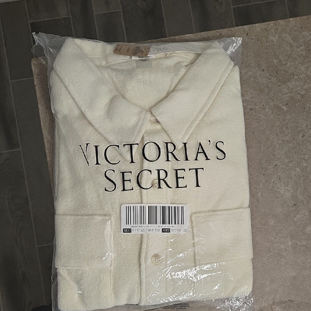 Victoria's Secret Cream Button-Up Shacket